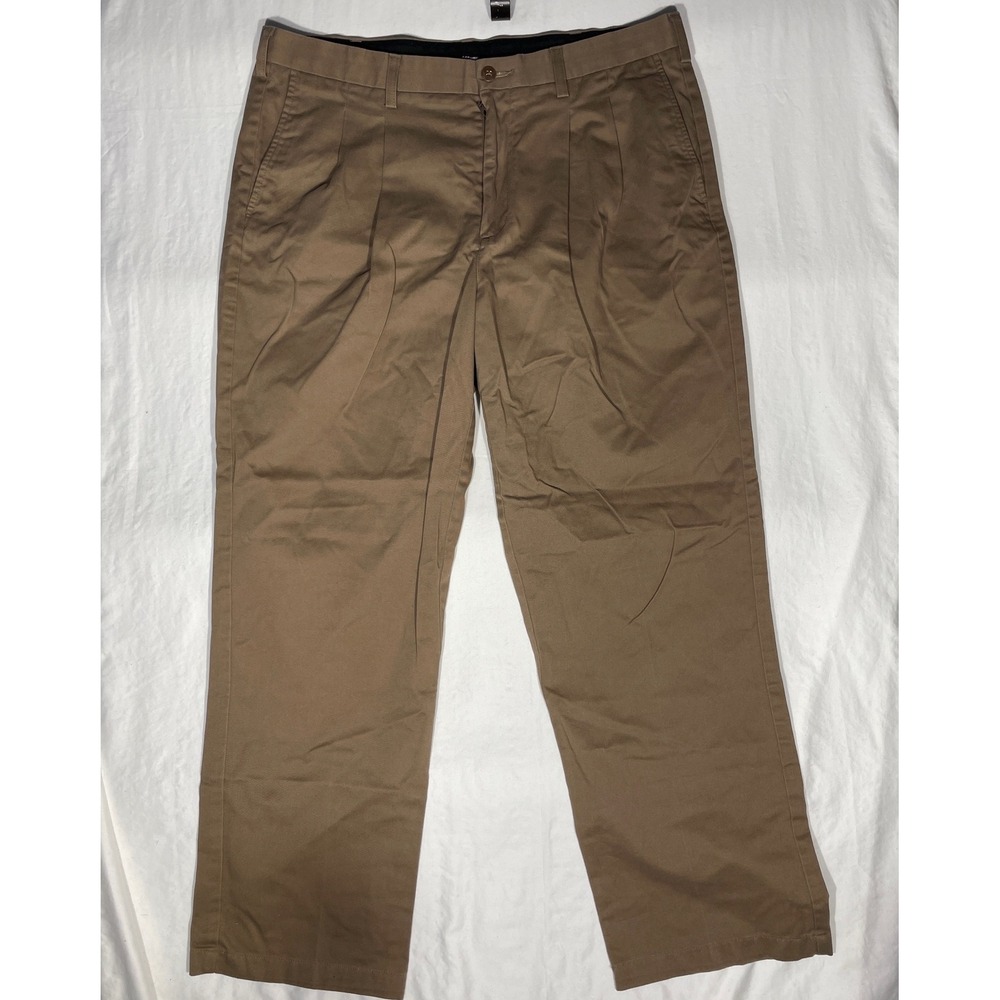 Croft & Barrow Mens Pleated Front Chino Pants Brown Khaki 38x32 Straight Leg
